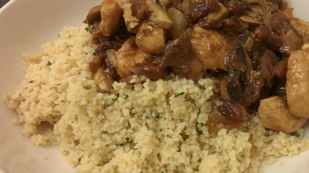 Photograph of Almonds and apricot chicken tagine.