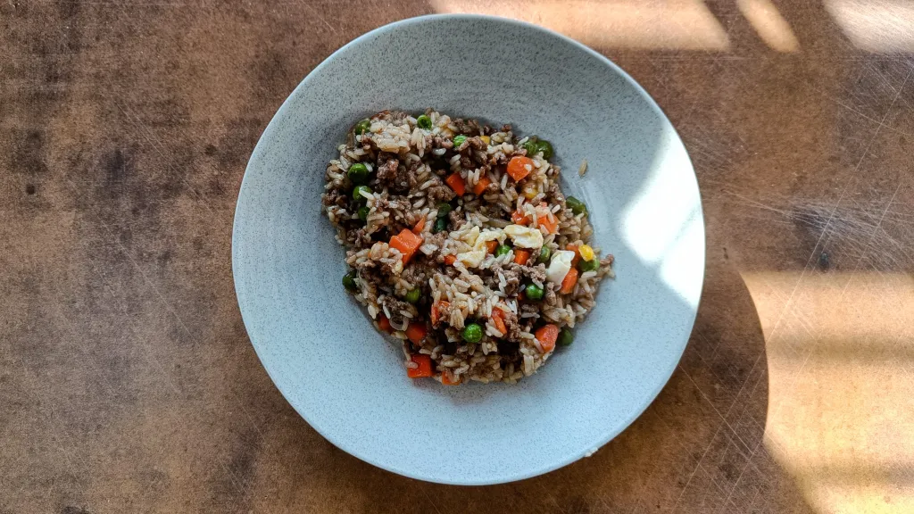 Photograph of Beef pot-fried rice.