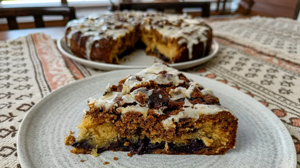 Photograph of Blueberry muffin crumb cake.