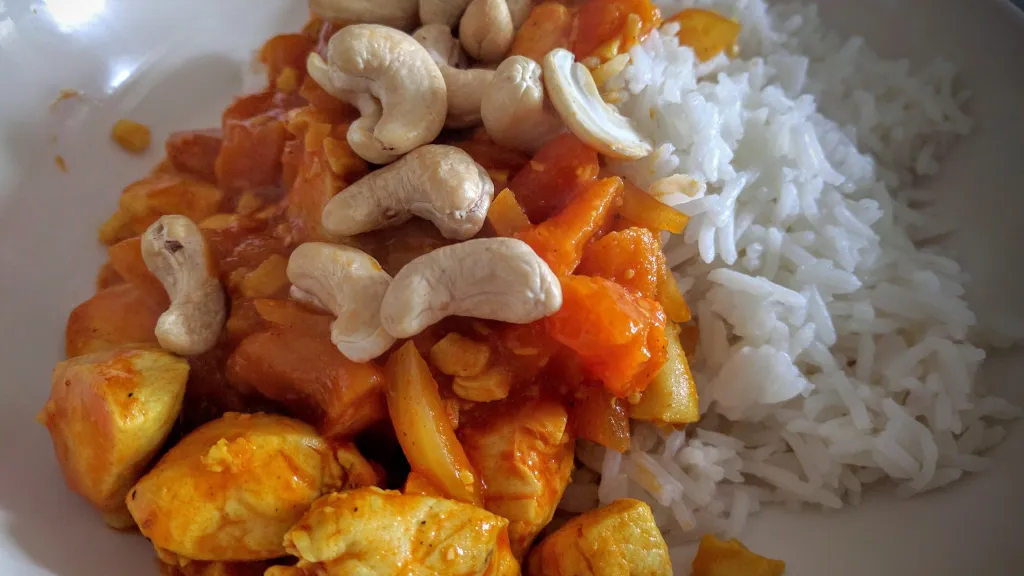 Photograph of Cashew nut chicken.