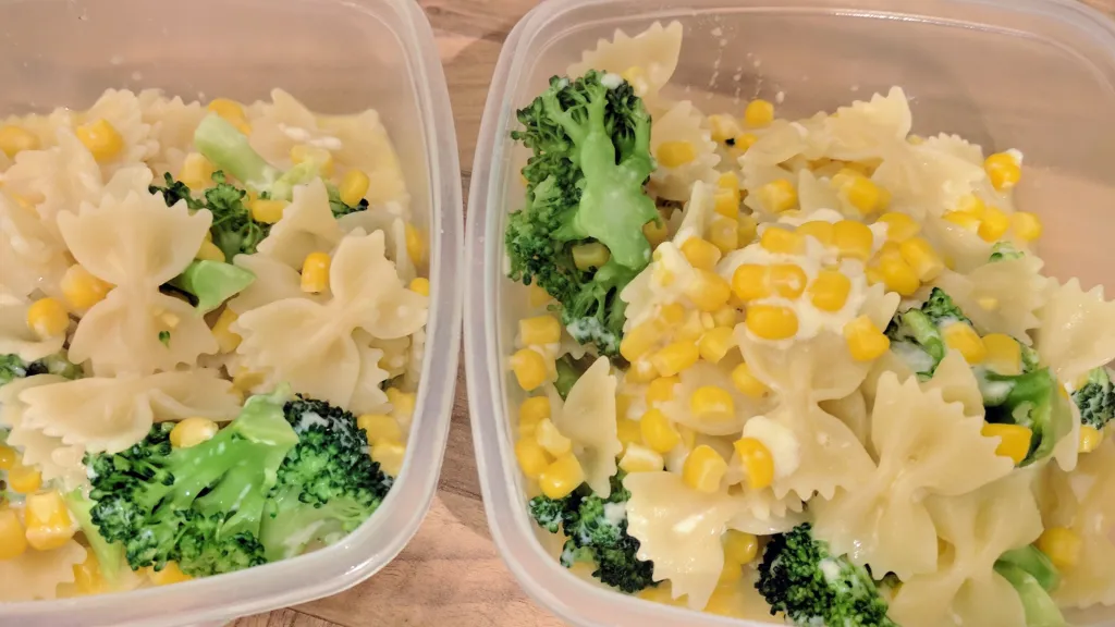 Photograph of Cheesey corn and broccoli pasta.