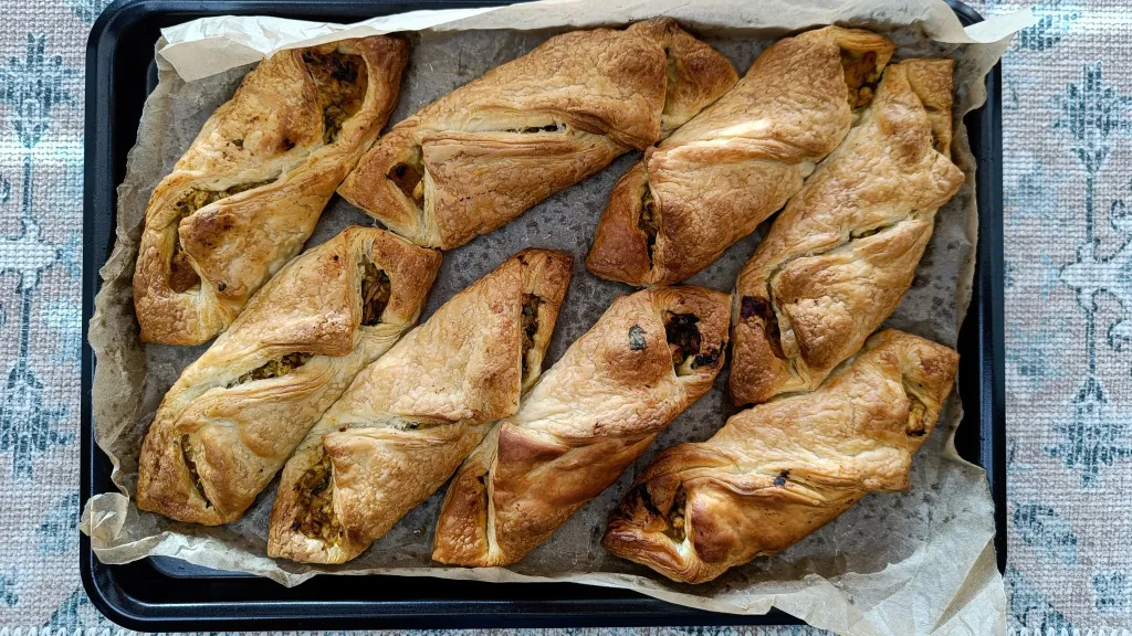Photograph of Chicken & apricot pastries.
