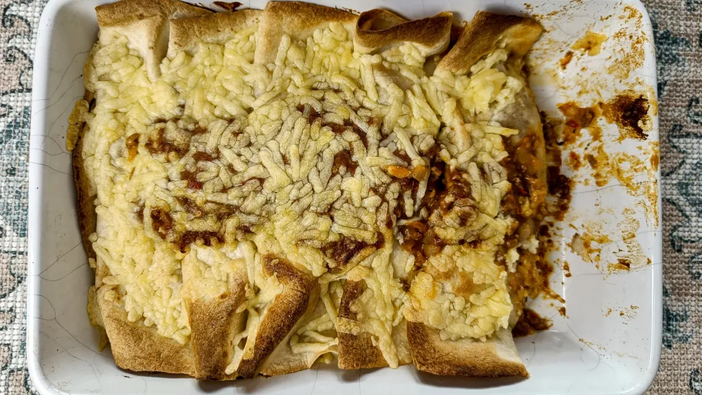 Photograph of Enchiladas con carne.