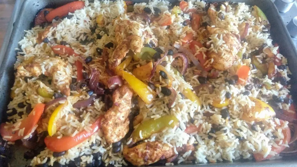 Photograph of Fajita chicken traybake.