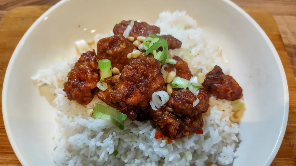 Photograph of General tso’s chicken.