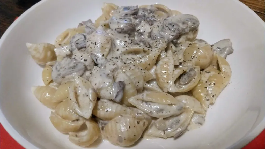 Photograph of Mushroom and sage pasta.