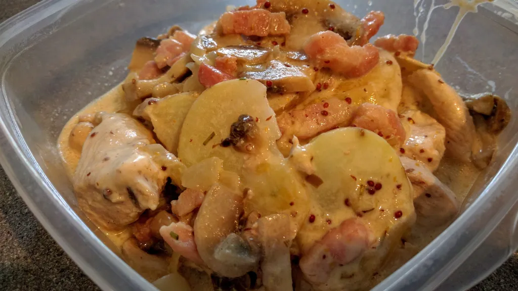Photograph of Mustard chicken & pancetta gratin.