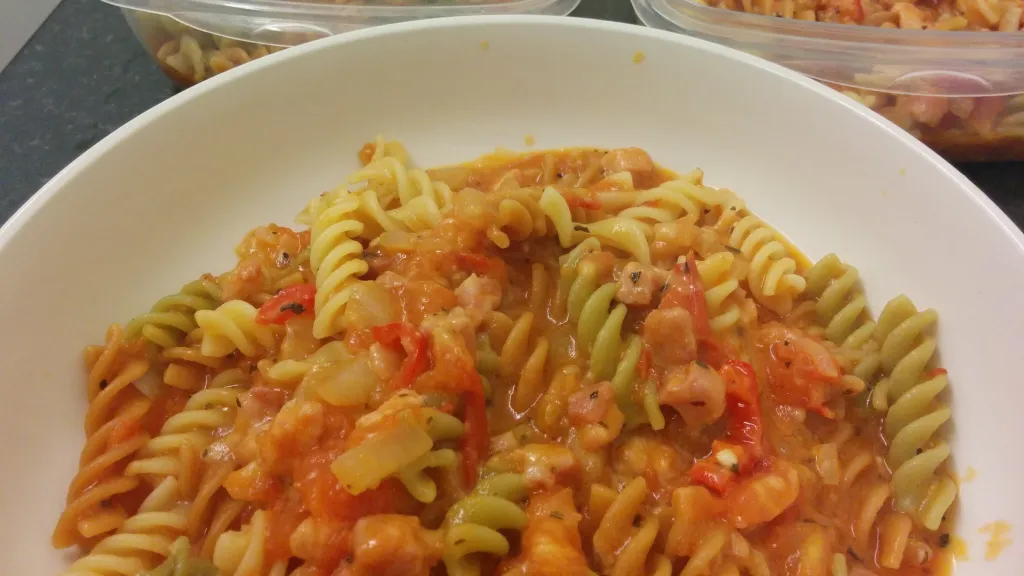 Photograph of Pasta amatriciana.