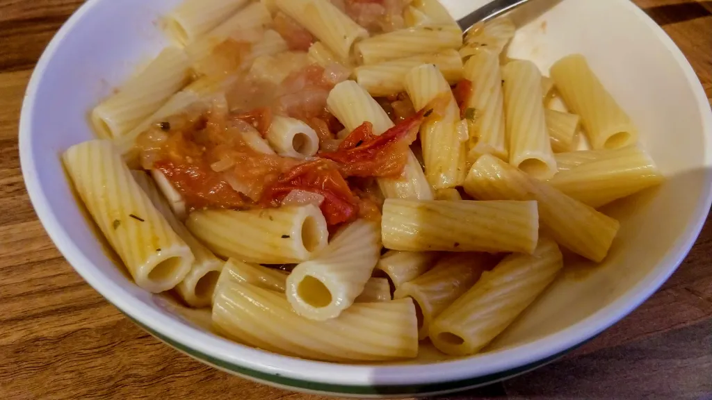 Photograph of Pasta with cherry tomato sauce.