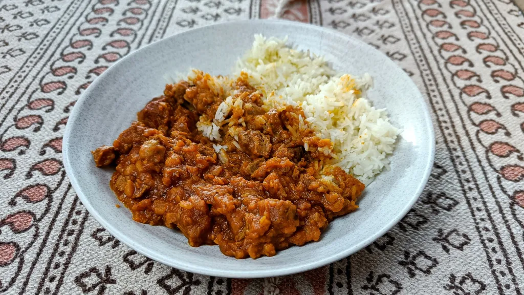 Photograph of Persian lamb and yellow split pea stew.