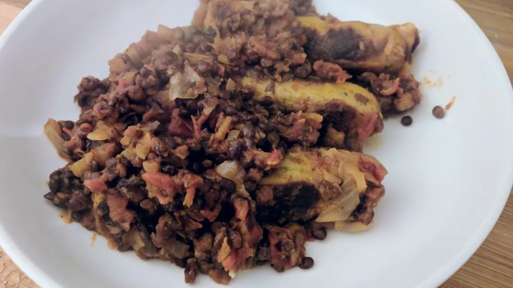 Photograph of Sausages with puy lentils.