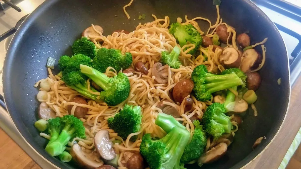 Photograph of Spicy mushroom & broccoli noodles.