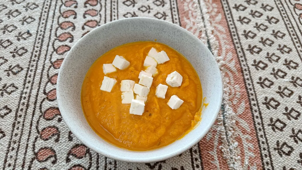 Photograph of Sweet potato & lime soup.