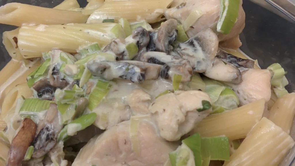 Photograph of Tarragon & chicken rigatoni.