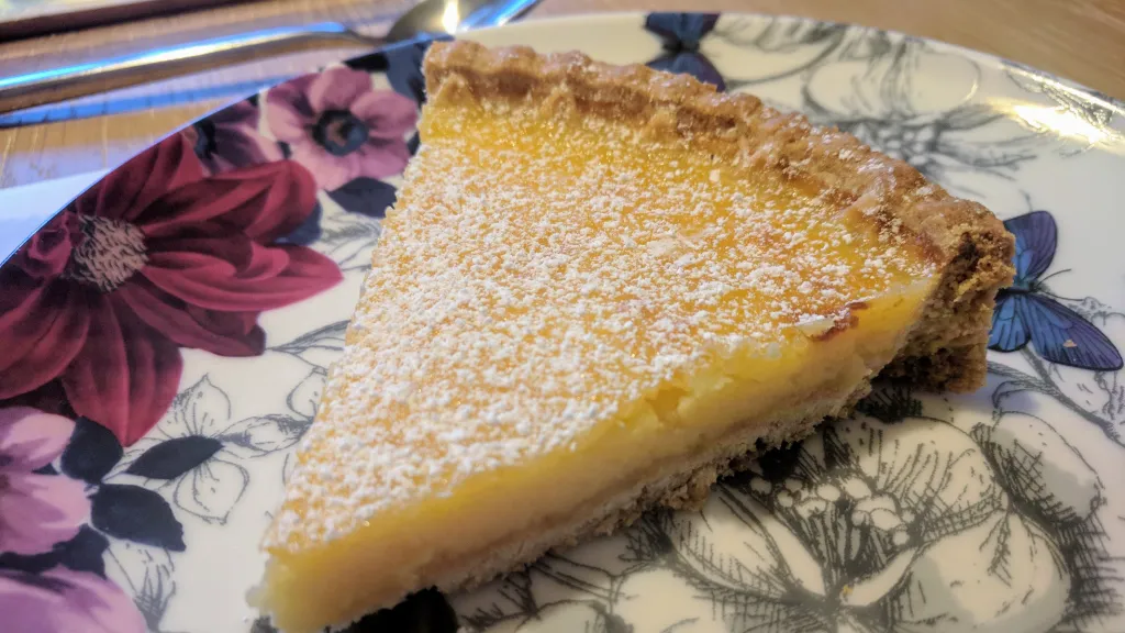 Photograph of Tarte au citron.