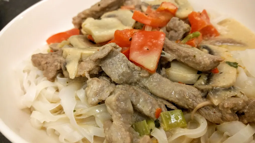 Photograph of Thai pork curry.