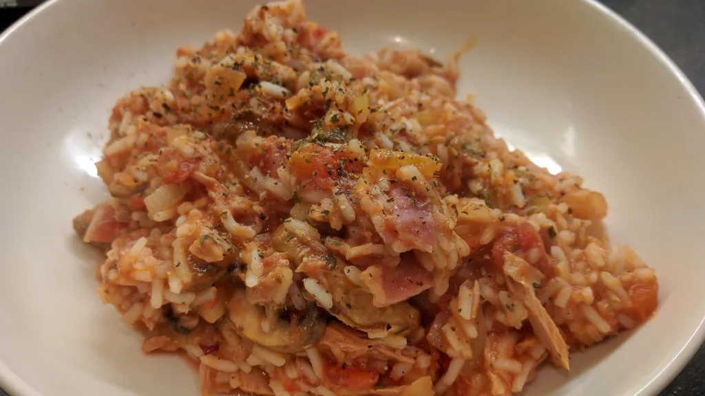 Photograph of Tuna & tomato rice.
