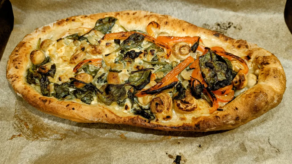 Photograph of Vegetarian turkish pide.